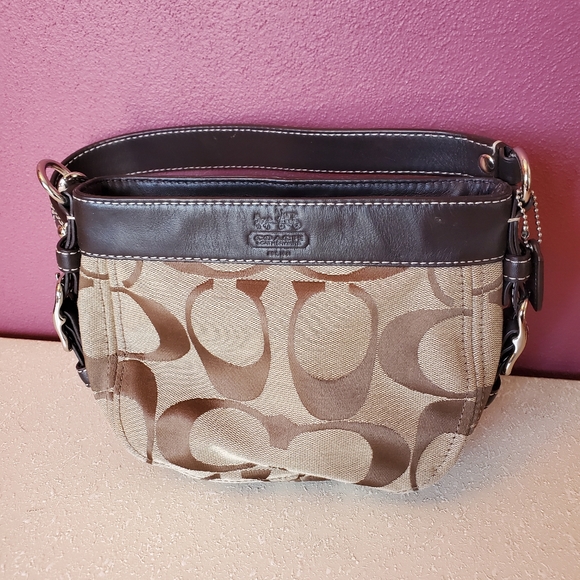 Coach Zoe Signature Hobo Bag and matching Wallet - Picture 2 of 8